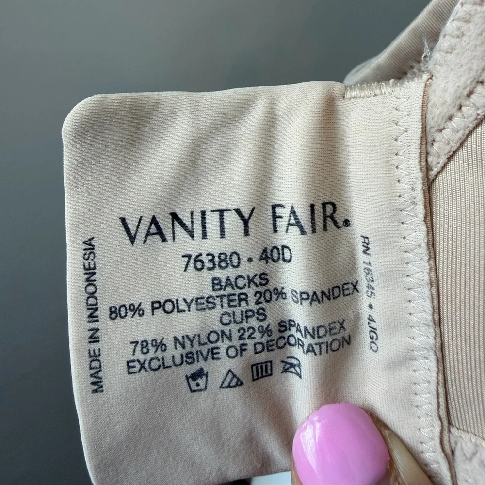 Vanity Fair Size 40D Cream Underwire Bra - Picture 6 of 6